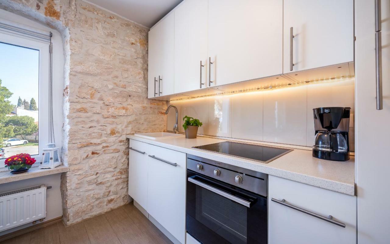 Apartment Lungomare Pula Buitenkant foto